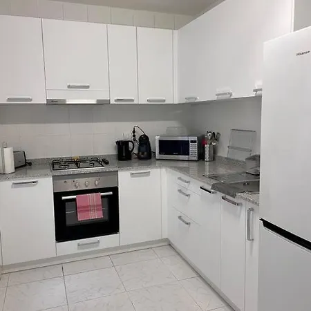 Piso Entero En Marq - Castillo, Apartment