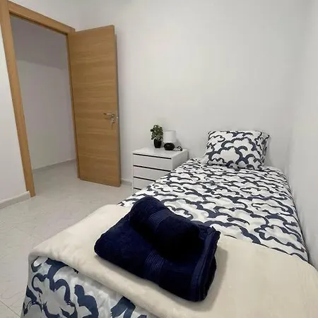 Apartment Piso Entero En Marq - Castillo, *