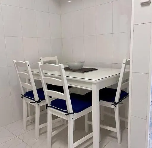 Piso Entero En Marq - Castillo, *